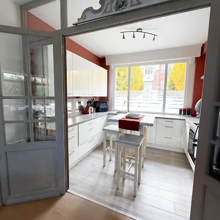 Hébergement de vacances Superbe Maison 4 Avec Jardin